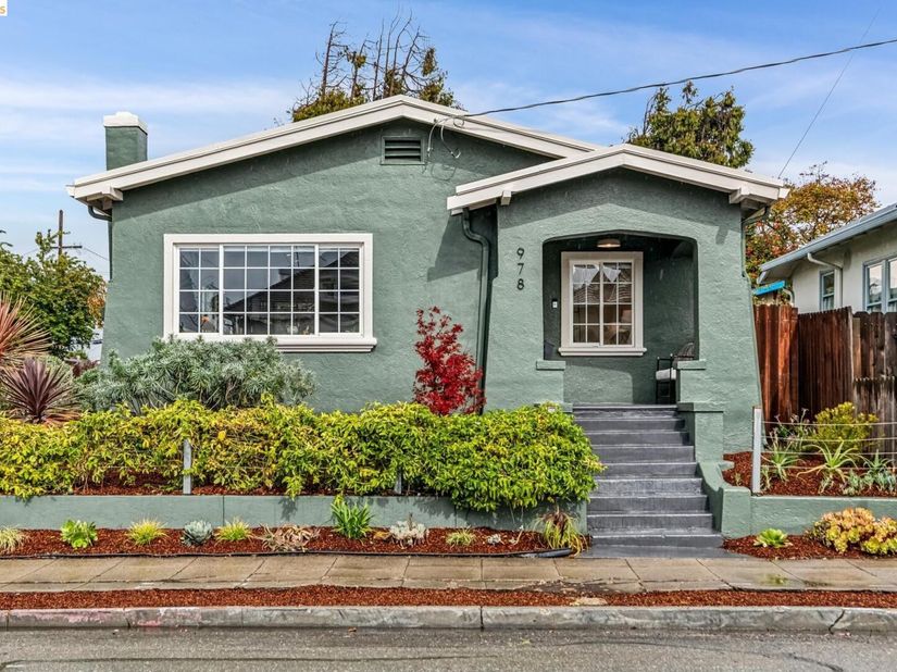 978 63rd ST, Oakland CA 94608