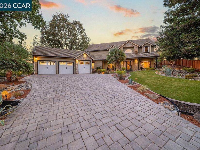 101 Amigo Ln, Walnut Creek CA 94596