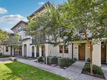 457 Diller Street