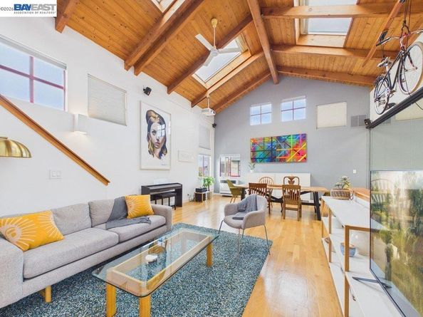 2932 Filbert St 2, Oakland CA 94608