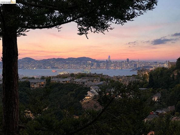 35 Bay Forest Ct, Oakland CA 94611