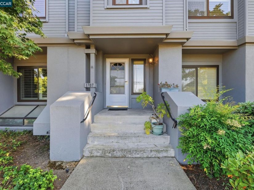 1707 Geary Rd, Walnut Creek CA 94597