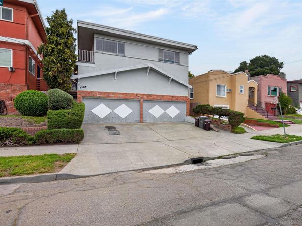 4810 Fairfax, Oakland CA 94601