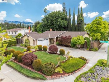 2616 Peartree Lane
