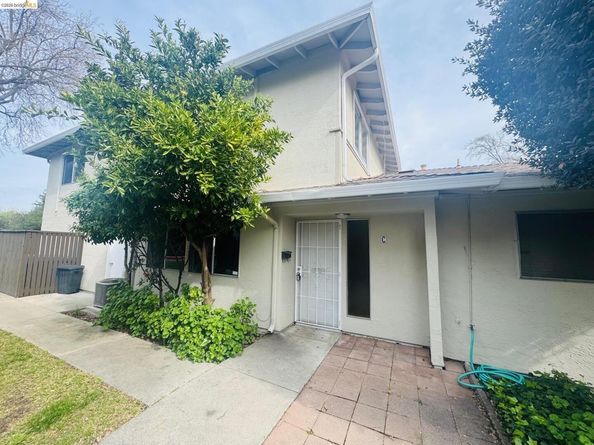 1459 Del Rio Cir C, Concord CA 94518