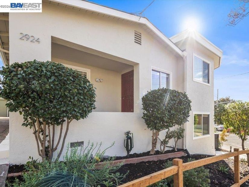 2924 Morcom Ave, Oakland CA 94619