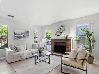 377 S Bernardo Ave