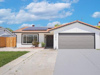 32419 Woodland Dr