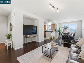 108 Serra Way