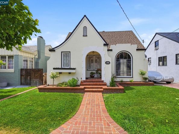 1225 Ulfinian Way, Martinez CA 94553
