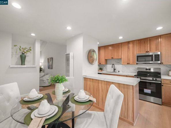 2560 Walnut Blvd 4, Walnut Creek CA 94596