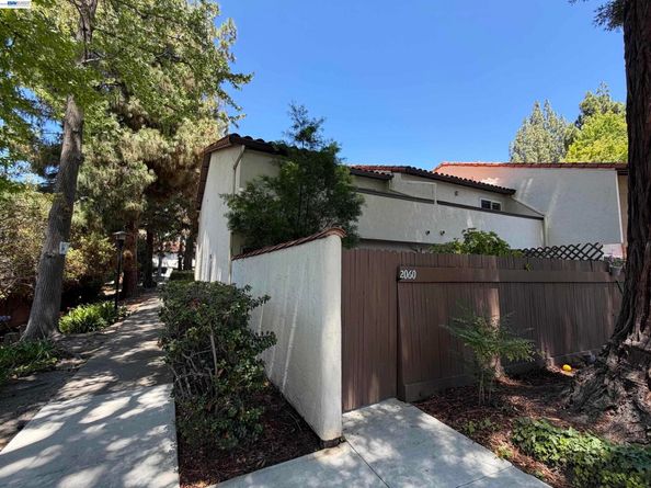 2060 Briscoe Terrace, Fremont CA 94539