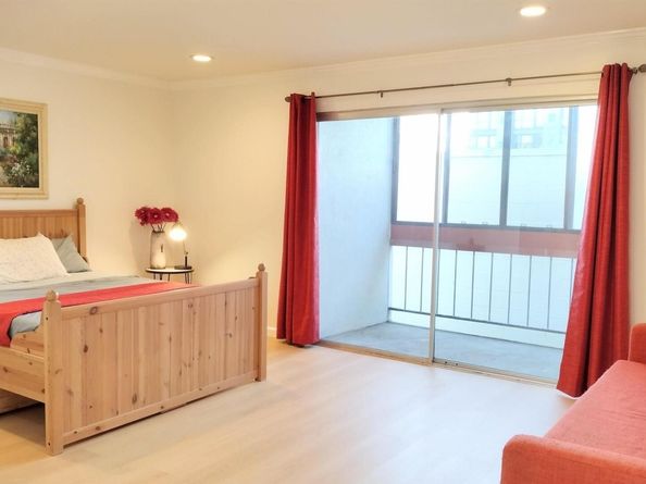 288 Whitmore St 212, Oakland CA 94611