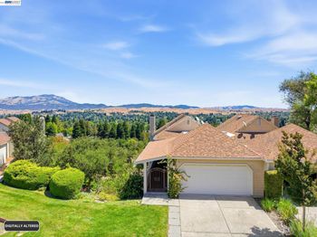 1823 Mockingbird Pl