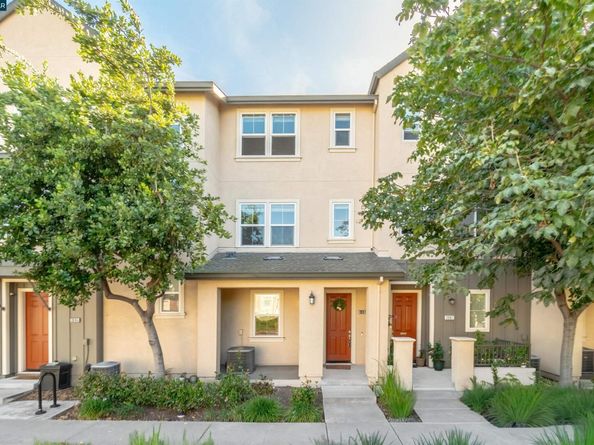 3091 Madsen St, Hayward CA 94541