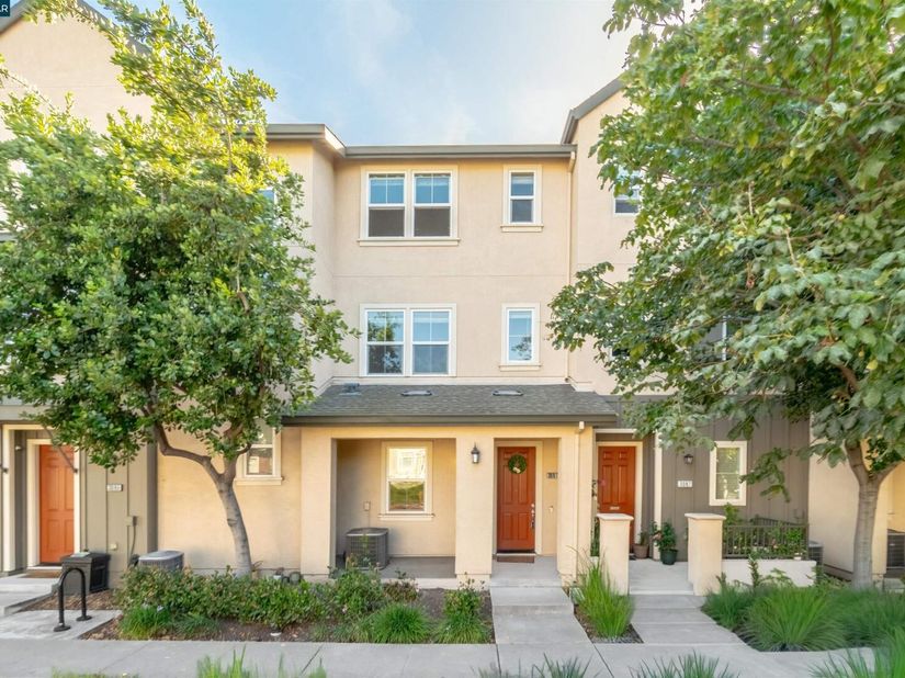 3091 Madsen St, Hayward CA 94541