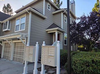 1107 Outrigger Lane