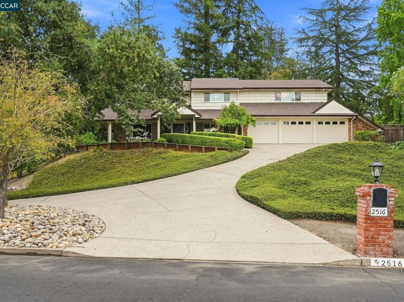 2516 Roundhill Dr, Alamo CA 94507