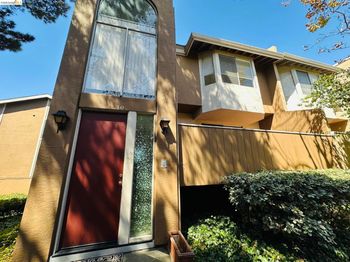 2121 Vale Rd