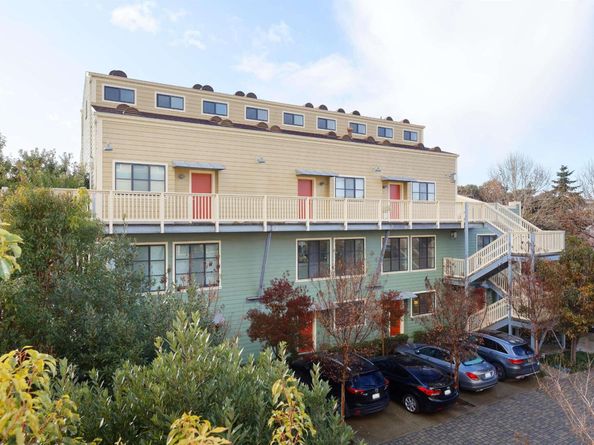 1565 32nd Street 4, Oakland CA 94608