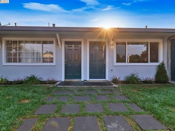 2118 Addison Ave, East Palo Alto CA 94303