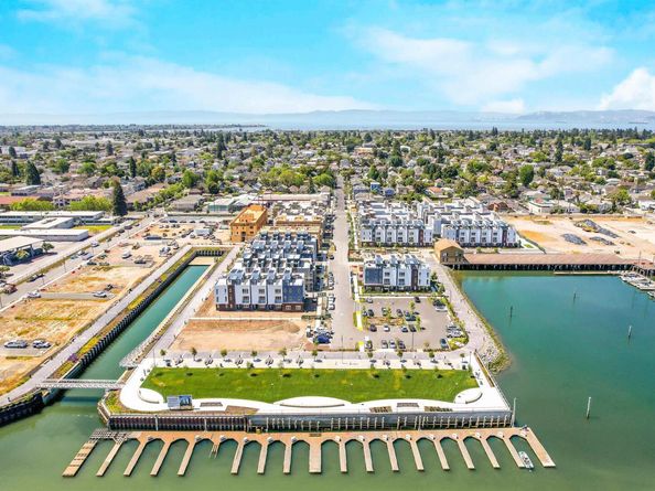 2007 Stanford Street, Alameda CA 94501