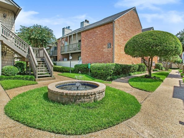 2829 Timmons Lane 202, Houston TX 77027