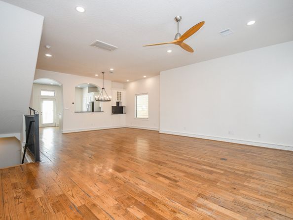 1239 W 22nd Street C, Houston TX 77008