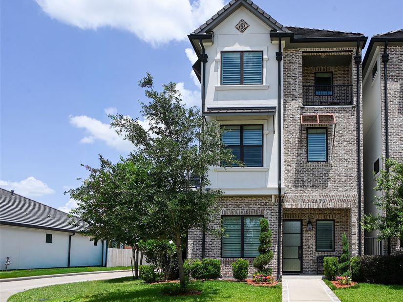 2431 Prairie Hollow Lane, Houston TX 77077