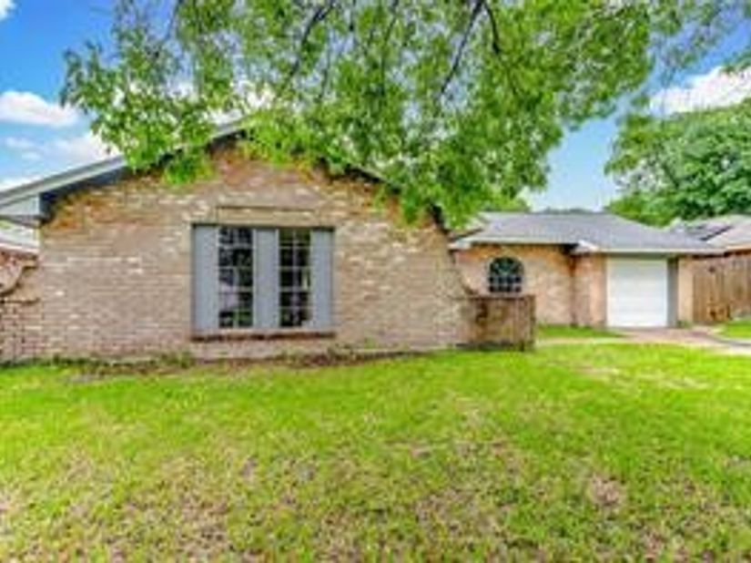 9907 Kell Drive, Houston TX 77040