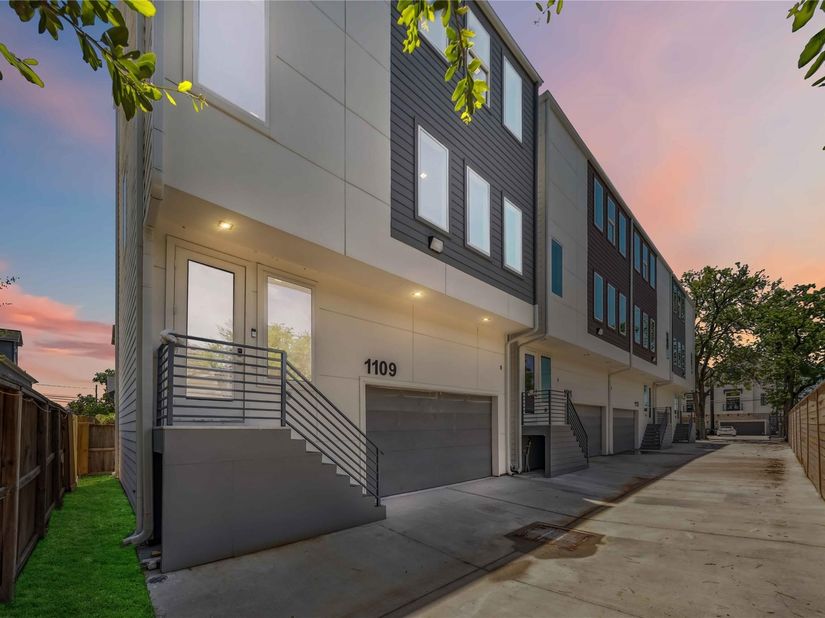 1115 W 21st Street, Houston TX 77008