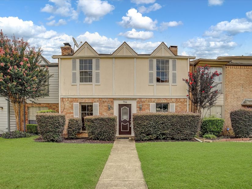 794 Thicket Lane, Houston TX 77079