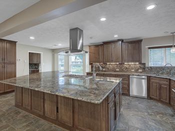 3002 Shadowdale Drive