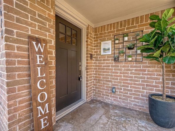 1623 Cherry Ridge Drive, Houston TX 77077