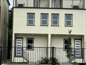 819 North Loop