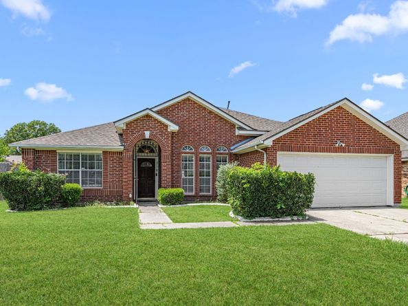 318 Breeze Park Drive, Houston TX 77015