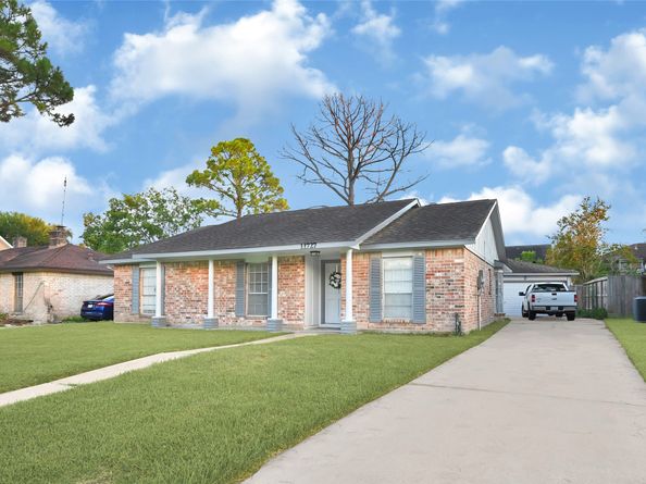 11727 Scottsdale Drive, Meadows Place TX 77477