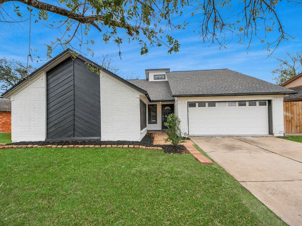 718 Land Grant Drive, Richmond TX 77406