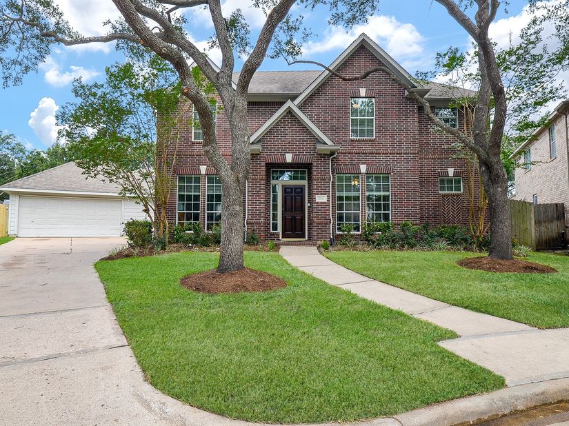 206 Wild Oak Run, Houston TX 77094