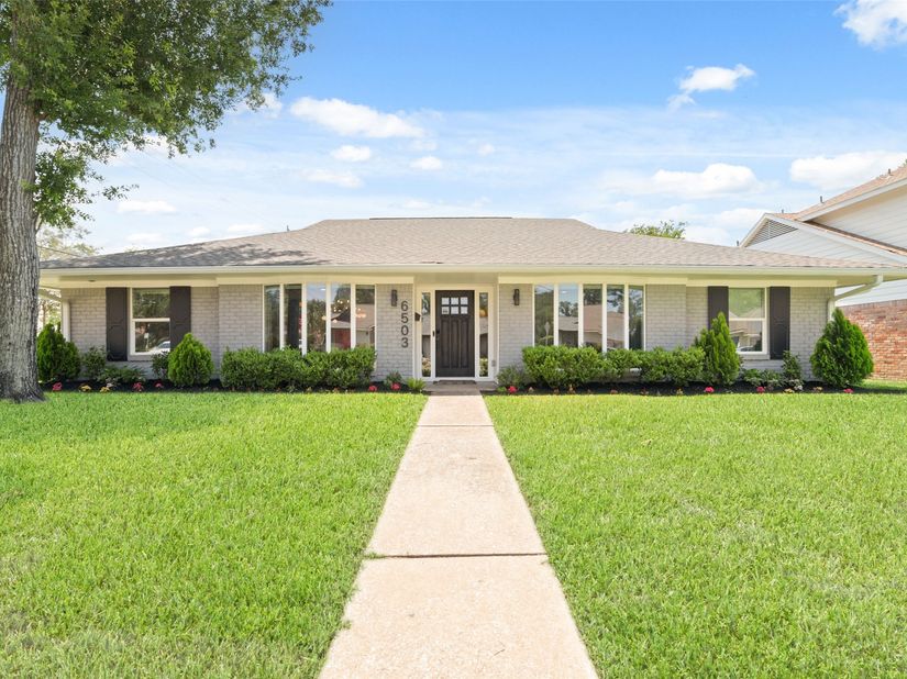 6503 Kury Lane, Houston TX 77008