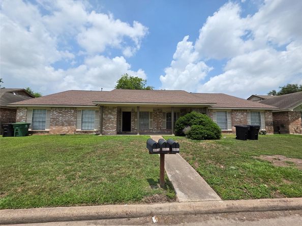 12738 Shannon Hills Drive, Houston TX 77099