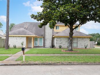 15119 Plaza Libre Drive