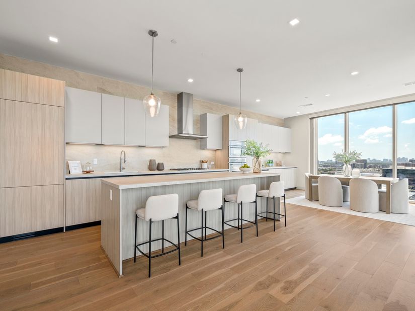 1711 Allen Parkway 2001, Houston TX 77019