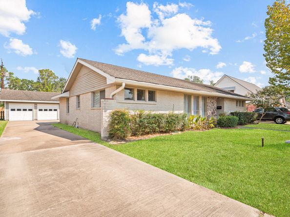 8314 Edgemoor Drive, Houston TX 77036