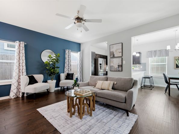 910 Hillstar Street, Houston TX 77009