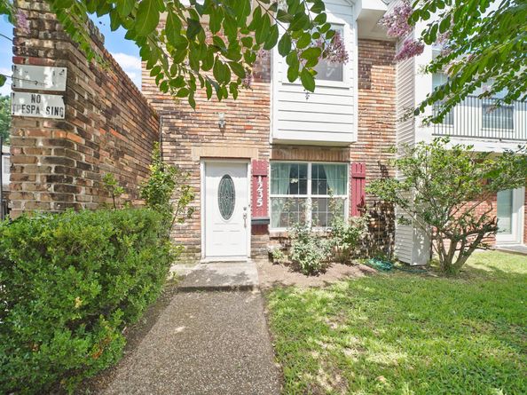 1235 Witte Road 8, Houston TX 77055