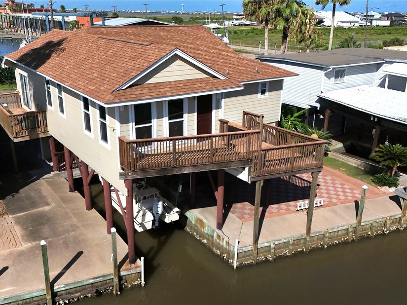 23 King Fish Lane, Freeport TX 77541