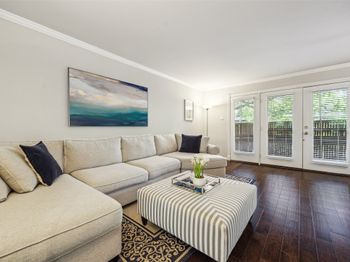 3944 W Alabama Street