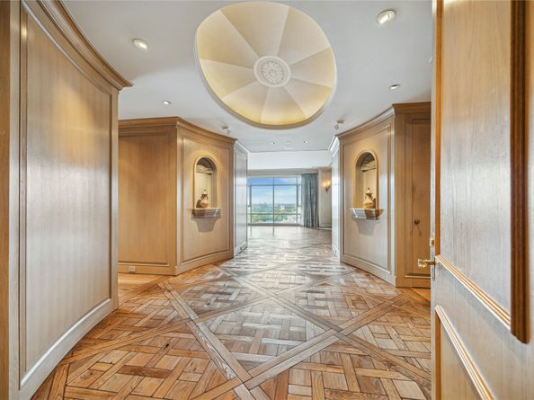 1100 Uptown Park Boulevard 234, Houston TX 77056