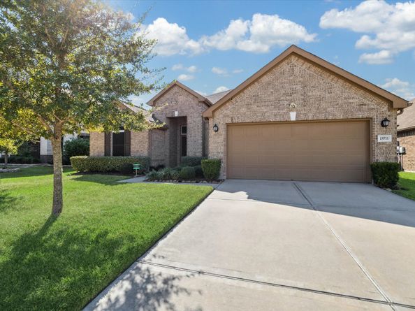 15711 Holloway Creek Court, Houston TX 77044